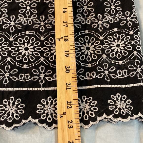 Talbots Black and White Eyelet Embroidered Peasant Top Size Small - Picture 6 of 6